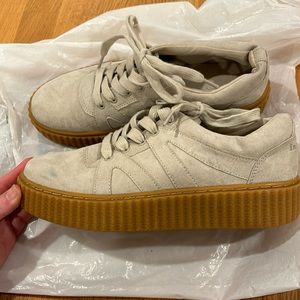 Indigo rd platform sneaker. Beige color never worn but have some scuffs on toe.